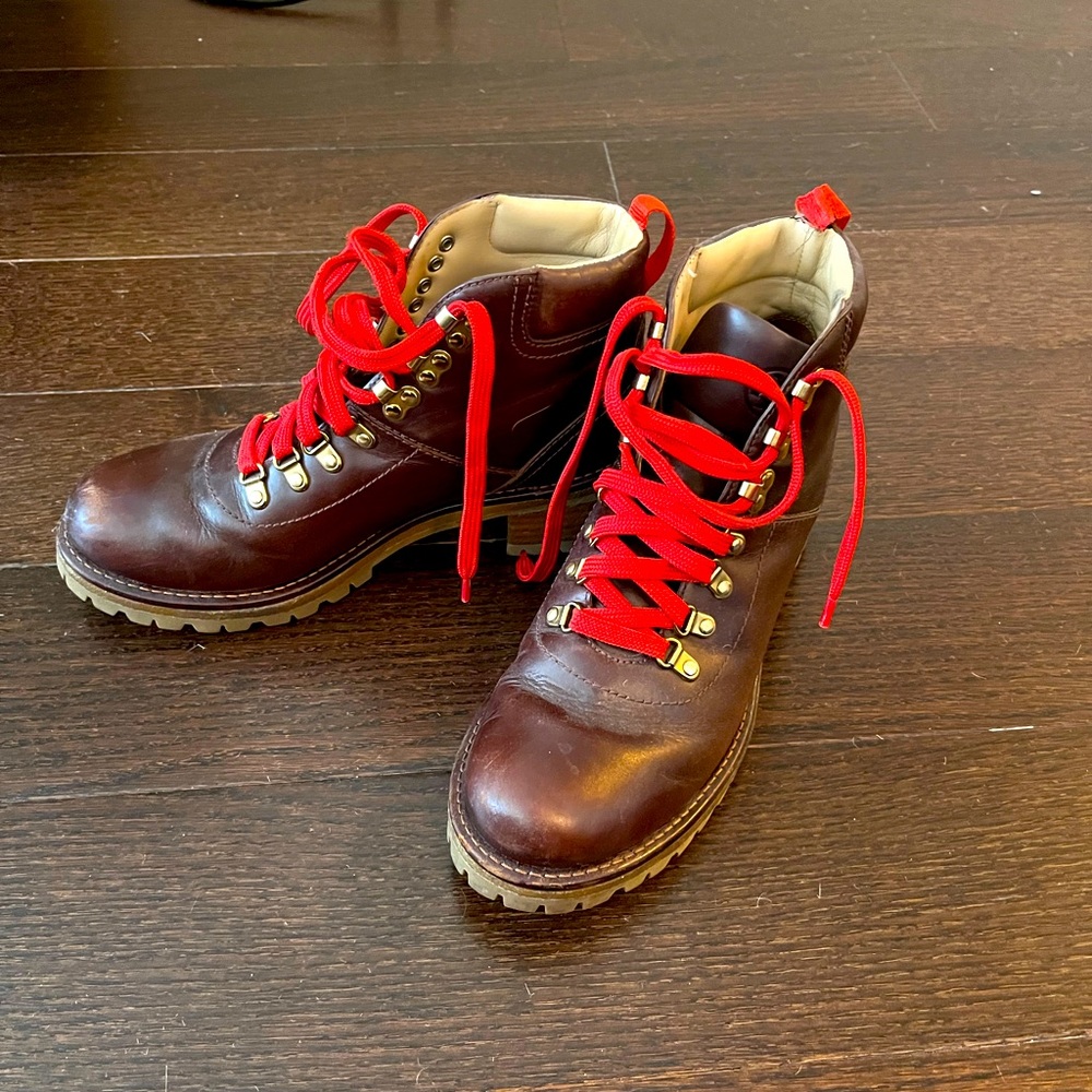 Tory Burch Booties with red laces
